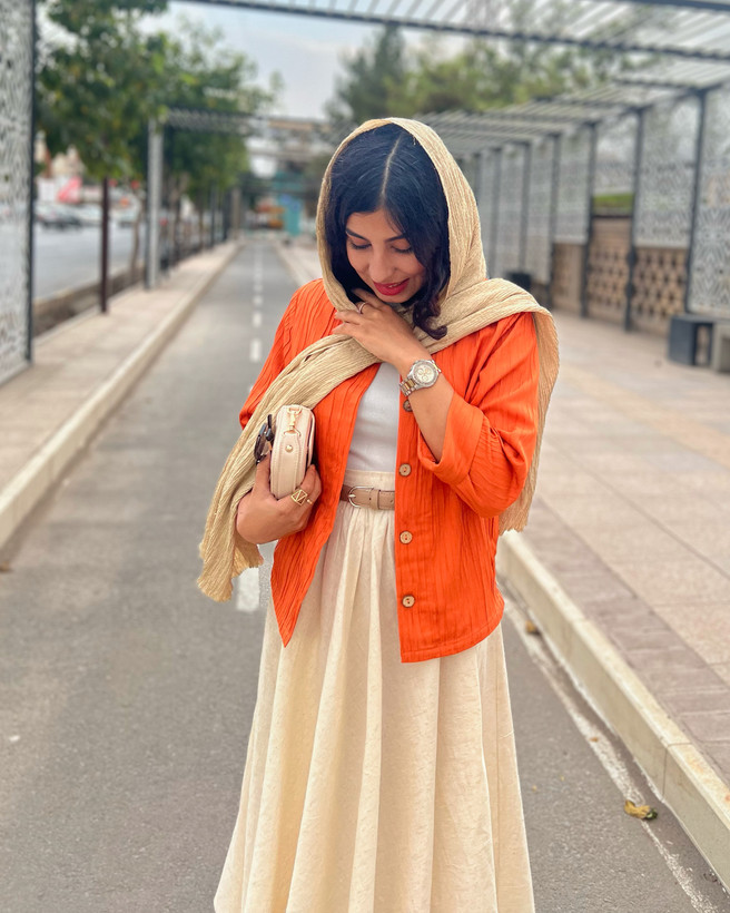 شومیز زنانه ژاکارد نارنجی داری سایزبندی